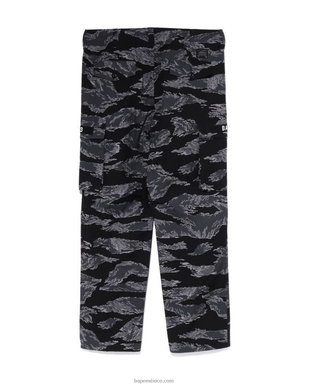 pantalones militares de ajuste relajado con camuflaje de tigre hombres A Bathing Ape 00RH335 negro