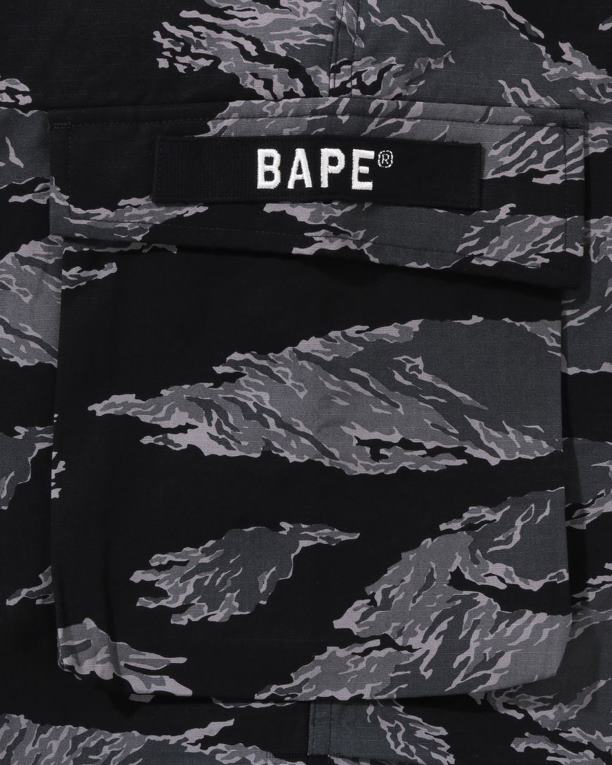 pantalones militares de ajuste relajado con camuflaje de tigre hombres A Bathing Ape 00RH335 negro